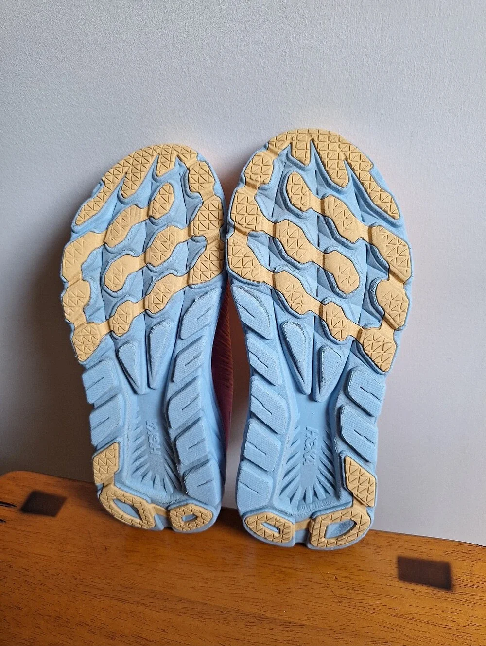 Hoka Ricon 3 Women's Mock Orange / Cyclamen  Size 10B